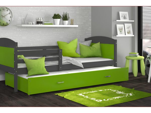 Pokój dziecięcy z zielono-grafitowym łóżkiem i miękkimi poduszkami