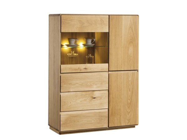 Komoda z witryną i drewnianymi drzwiami – styl klasyczny z elementami modern