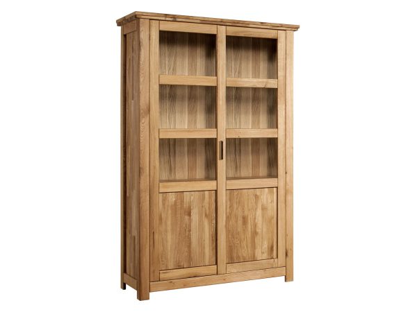 Drewniana biblioteczka z drzwiami i trzema rzędami półek