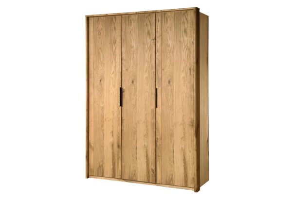 Szafa trzydrzwiowa z drewna z pionowymi uchwytami