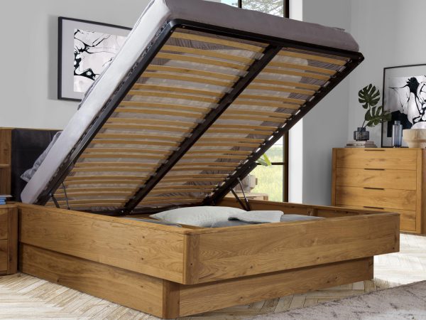 Łóżko z otwartym stelażem i przestrzenią do przechowywania