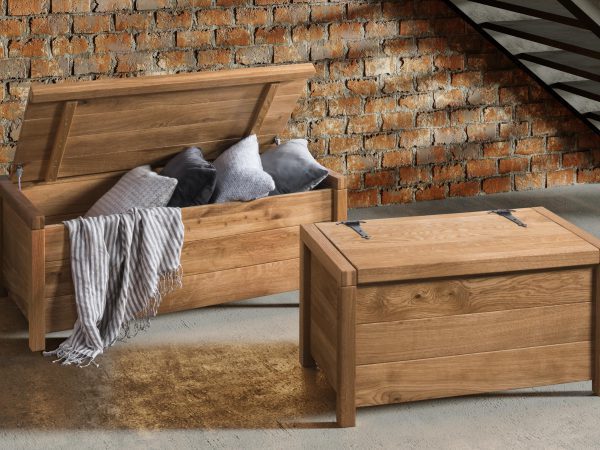 Skrzynia do sypialni z miejscem do przechowywania, drewniana