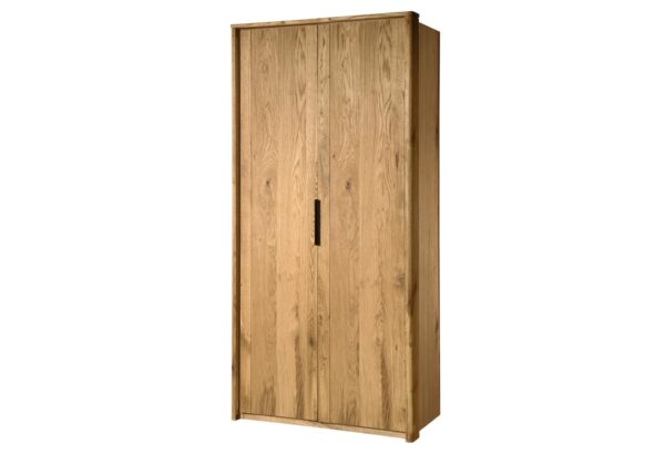 Wąska szafa z jednolitym drewnianym frontem i minimalistycznym uchwytem