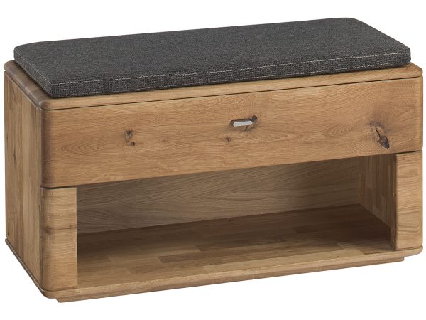 Skrzynia dębowa z siedziskiem i wnęką na buty, styl praktyczny