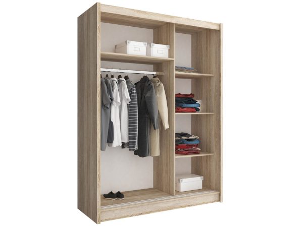 Garderoba w kolorze drewna z drążkiem i półkami, styl skandynawski