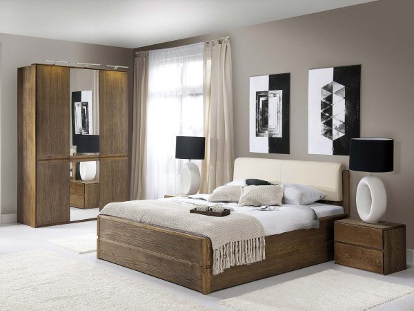 Łóżko dębowe w eleganckiej sypialni