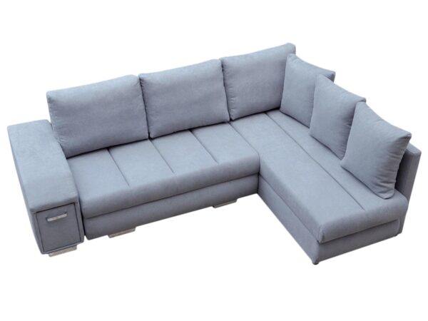 Szary narożnik w układzie litery U z szerokim siedziskiem