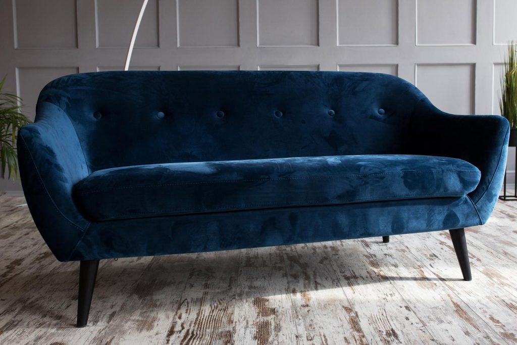 Sofa granatowa welurowa z pikowaniem w stylu glamour