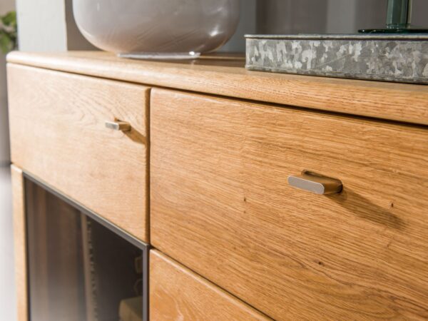 Regał z litego drewna z sześcioma otwartymi półkami