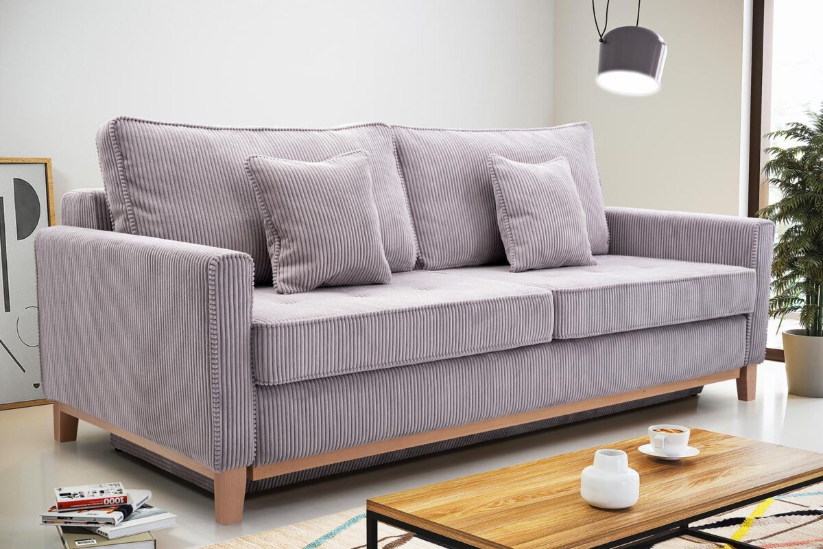 Sofa sztruksowa jasnoszara z miękkimi poduchami do salonu