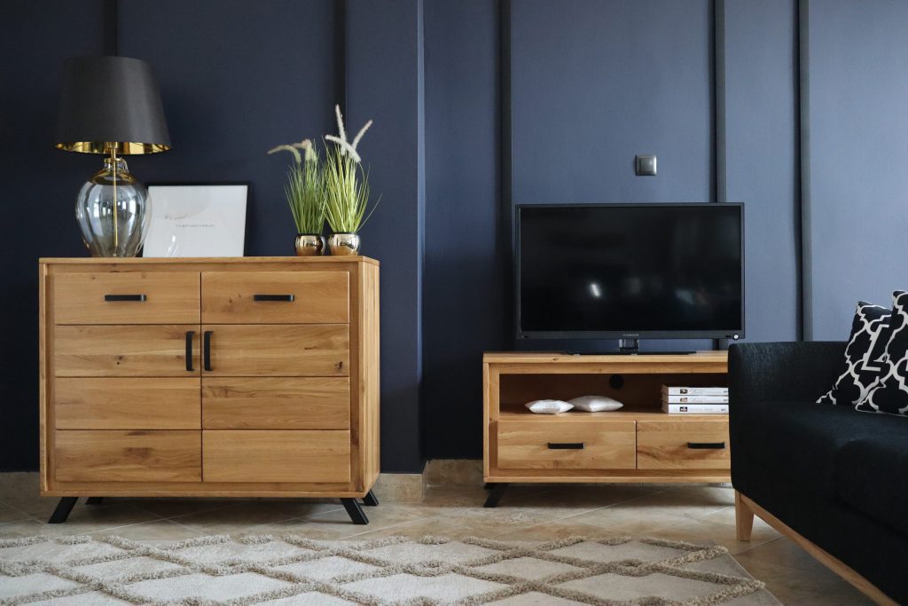 Meble z Drewna do domu Zalety i Wady