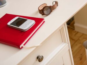 miniaturka Solidne biurko z litego drewna NISAN