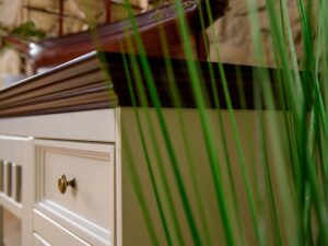 miniaturka Biała komoda z przeszkleniami NISAN