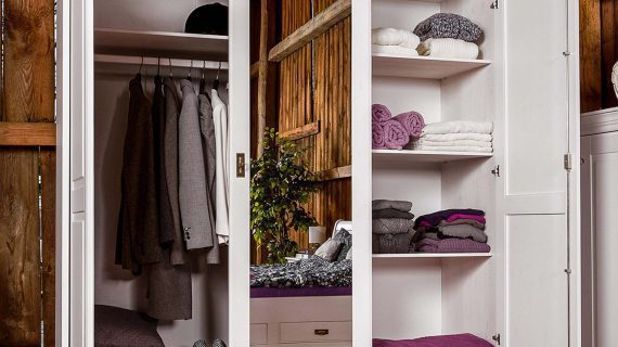 miniaturka Solidna szafa trzydrzwiowa SENA