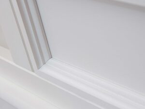 miniaturka Biała szafka nocna z litego drewna NISAN