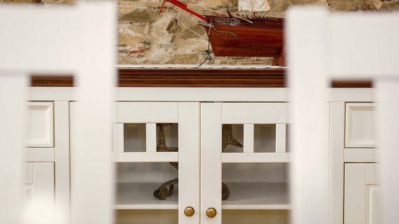 miniaturka Biała komoda z przeszkleniami NISAN