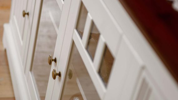 miniaturka Biała komoda z przeszkleniami NISAN