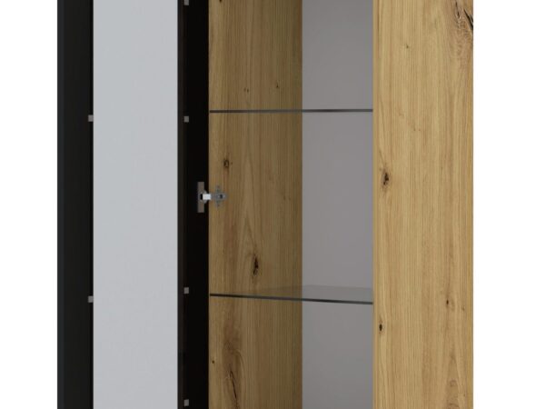 Przeszklona witryna dębowa z półkami i czarną ramą