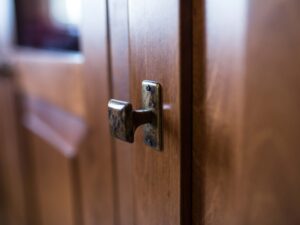 miniaturka Duża Drewniana Komoda MOLA