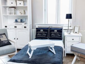 miniaturka Drewniany Regał z Szafkami MOLA