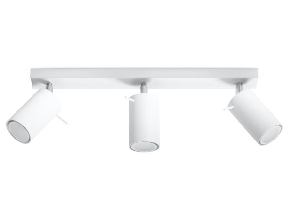 Trzy reflektory LED w białej oprawie sufitowej