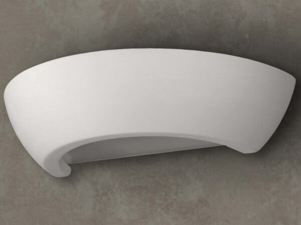 Ceramiczny kinkiet w kształcie fali – minimalistyczna oprawa ścienna