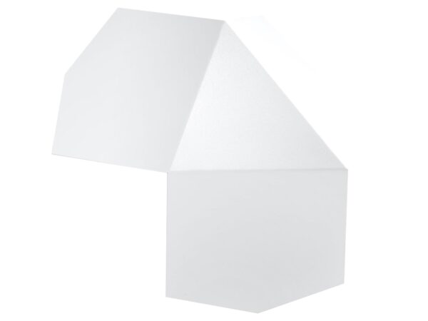 Geometryczna biała lampa ścienna – wyrazisty design