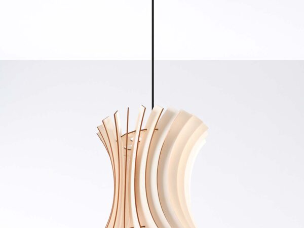 Lampa wisząca z dekoracyjnym kloszem, gięte drewno, styl naturalny