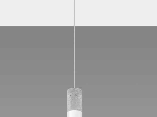 Biała tuba – wisząca na szarym tle, minimalistyczny design