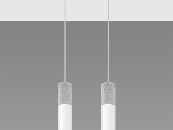 Dwie białe tuby – minimalistyczna prezentacja produktu