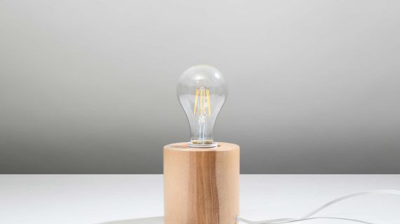 miniaturka Ciepło Drewna w Lampie Biurkowej SAPHIR