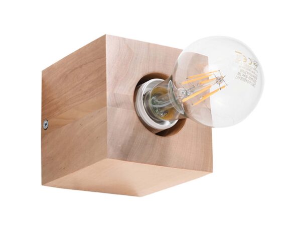 Kinkiet loftowy z drewna – surowy design z żarówką E27