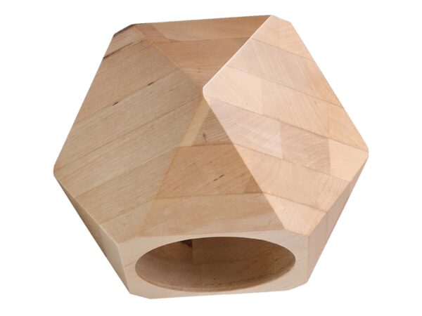 Drewniana oprawa LED w formie wielościanu, montaż ścienny