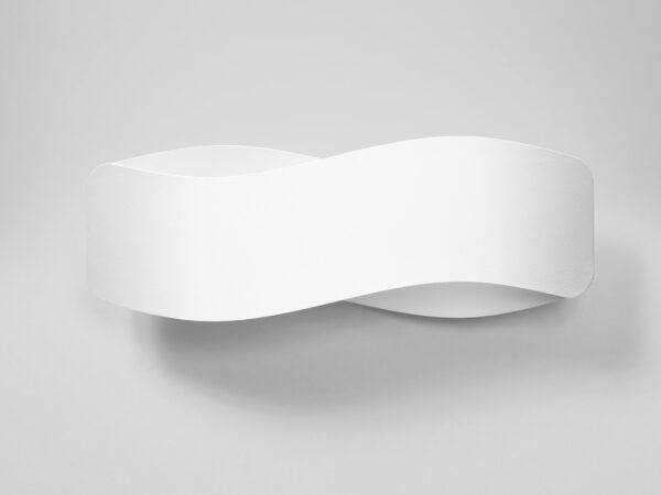 Kinkiet biały – matowe wykończenie i miękkie światło