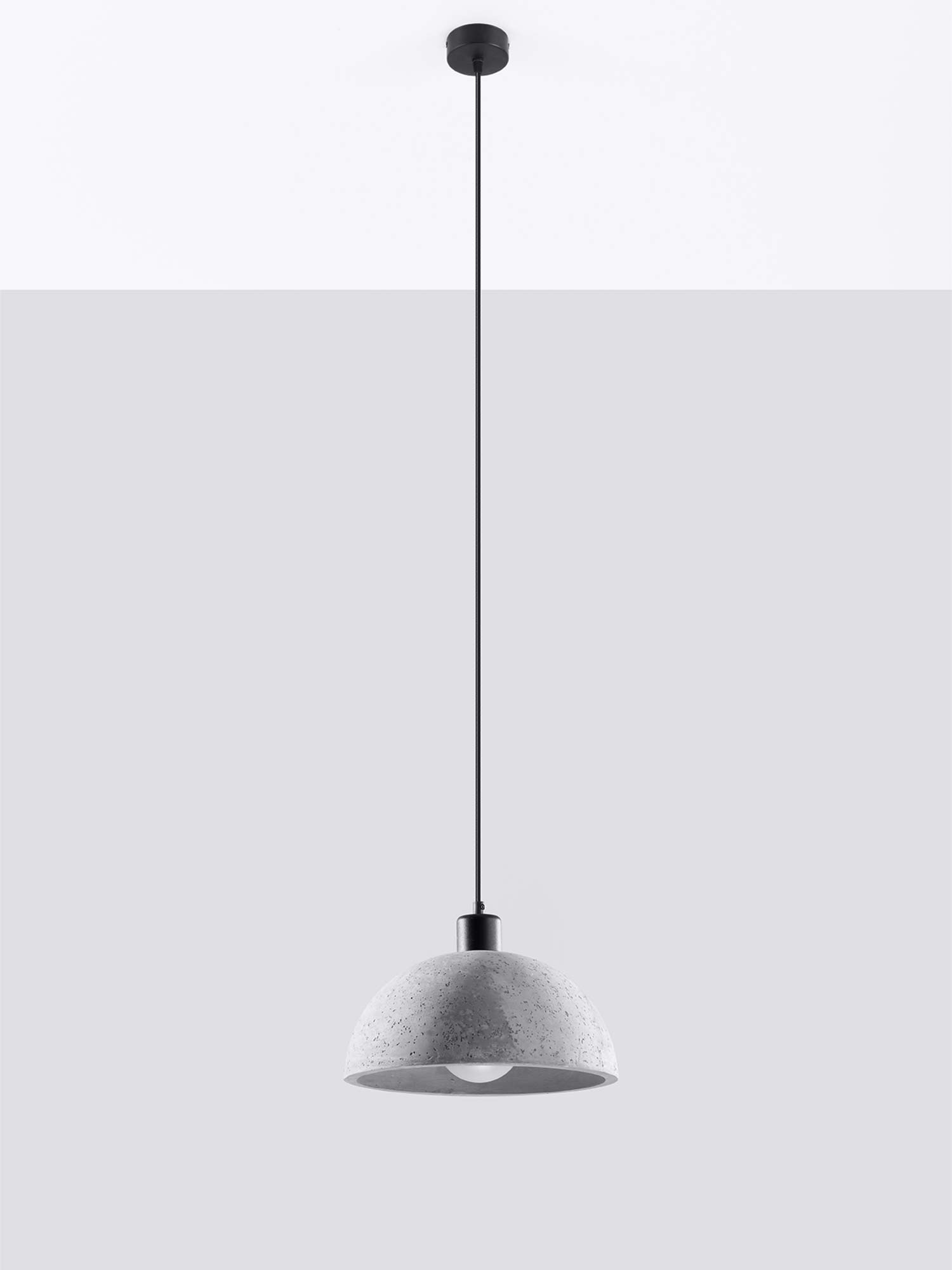 Prosta lampa wisząca z betonowym kloszem Prosta lampa wisząca z betonowym kloszem