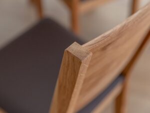 miniaturka Drewniane krzesło z tapicerowanym siedziskiem Wax