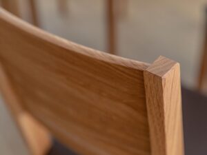 miniaturka Solidne krzesło drewniane miękkie siedzisko Drex