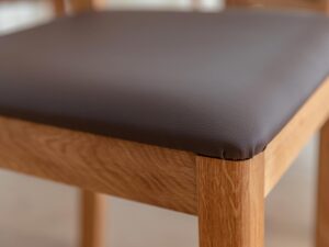 miniaturka Drewniane krzesło z tapicerowanym siedziskiem Wax