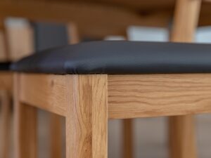 miniaturka Drewniane krzesło z tapicerowanym siedziskiem Wax