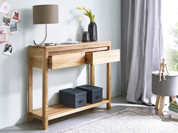 Konsola drewniana z dwiema szufladami i półką – styl skandynawski