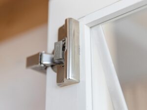 miniaturka Witryna Wąska Klasyczna Biała Sosna Petra