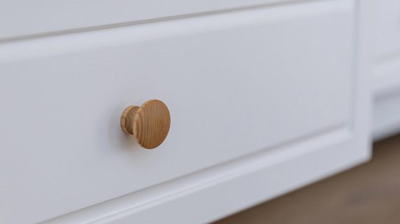 miniaturka Klasyczna Mała Komoda TV w Bieli Petra