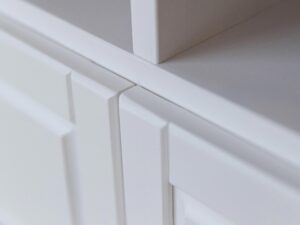 miniaturka Klasyczna Mała Komoda TV w Bieli Petra