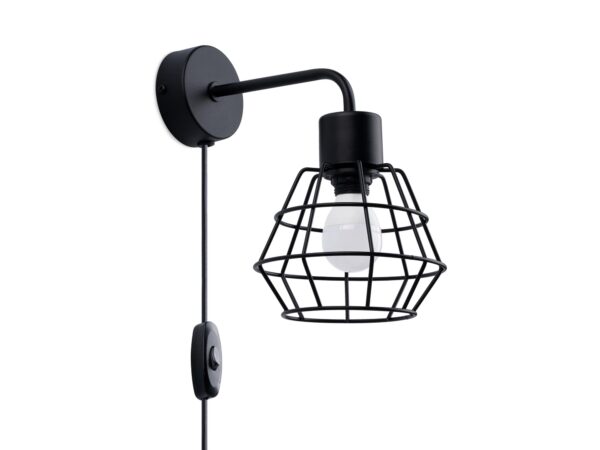 Industrialna lampa ścienna z ażurowym kloszem i okrągłą podstawą