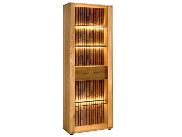 Podświetlana witryna z ozdobną szufladą – funkcjonalny akcent