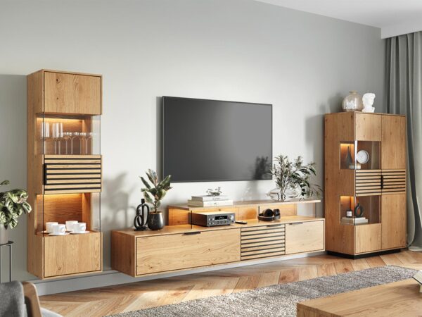 Nowoczesny salon z drewnianym zestawem RTV i komodą