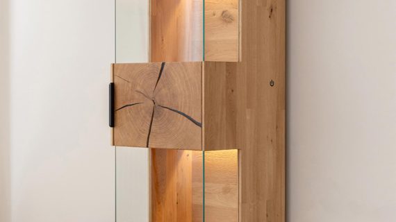 miniaturka Stojąca Dębowa Witryna Valora Czarne Elementy