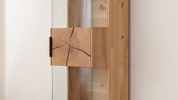 miniaturka Stojąca Dębowa Witryna Valora Czarne Elementy