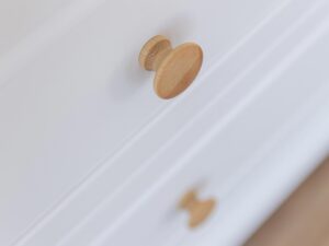 miniaturka Wąska Drewniana Szafa Petra