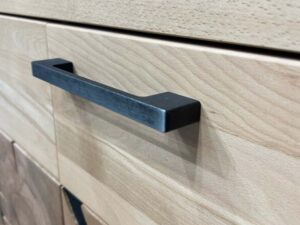 miniaturka Masywny Kredens Lux Trwałość i Styl w Dębie